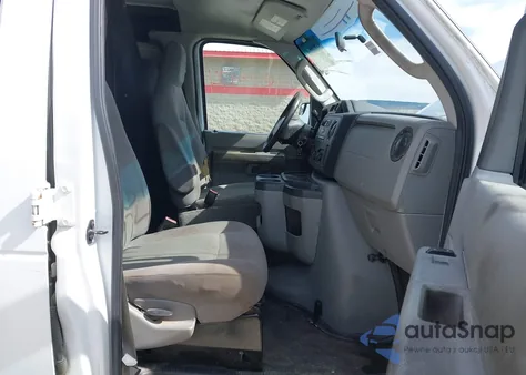 2013 Ford E-150 Commercial z USA, uszkodzony, nr VIN 1FTNE1EW9DDA17310